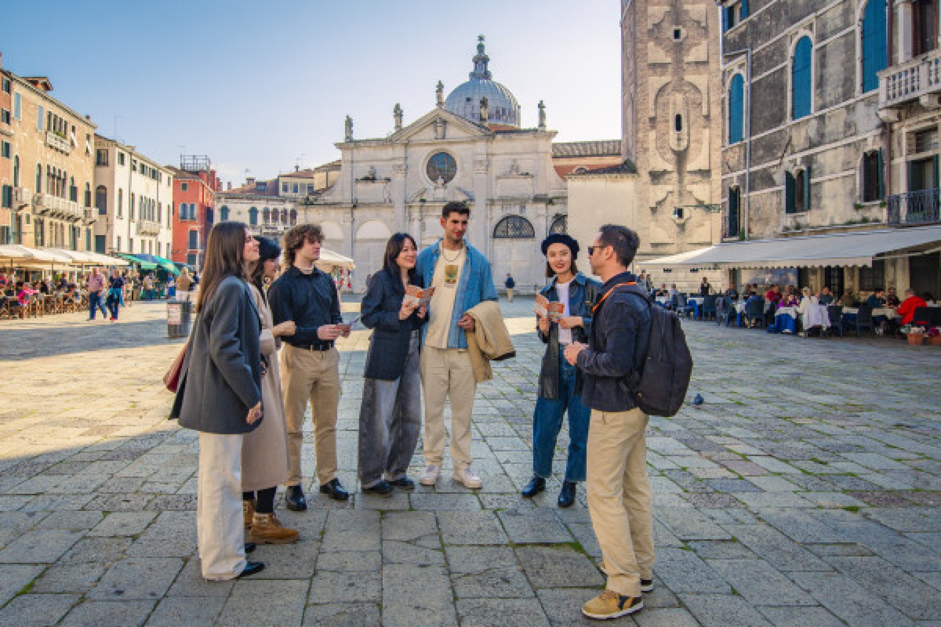 Walking City Tour and Gondola Ride