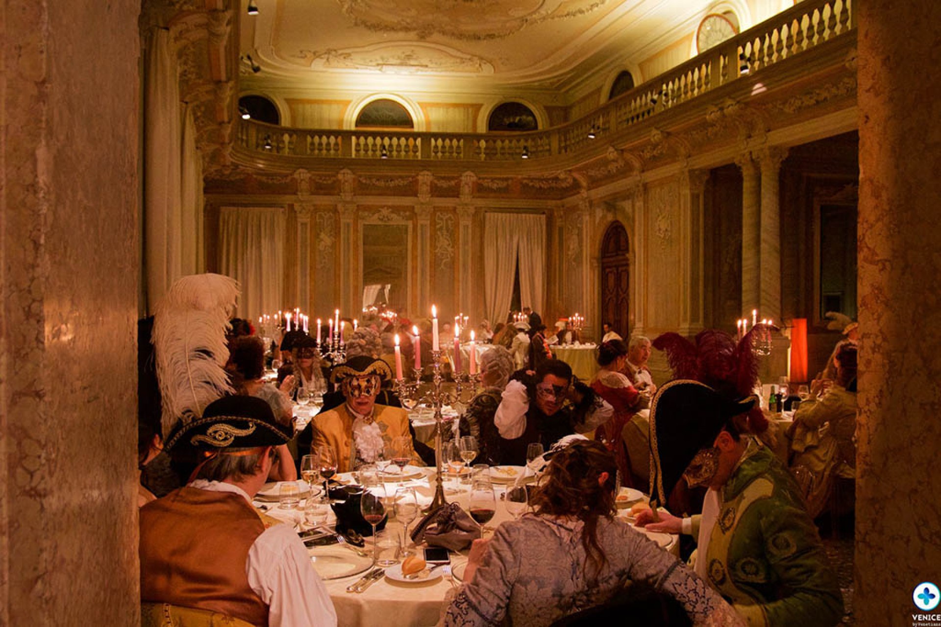 Minuetto 1800s Gala Dinner and Ball  in Venice with music from 1800s