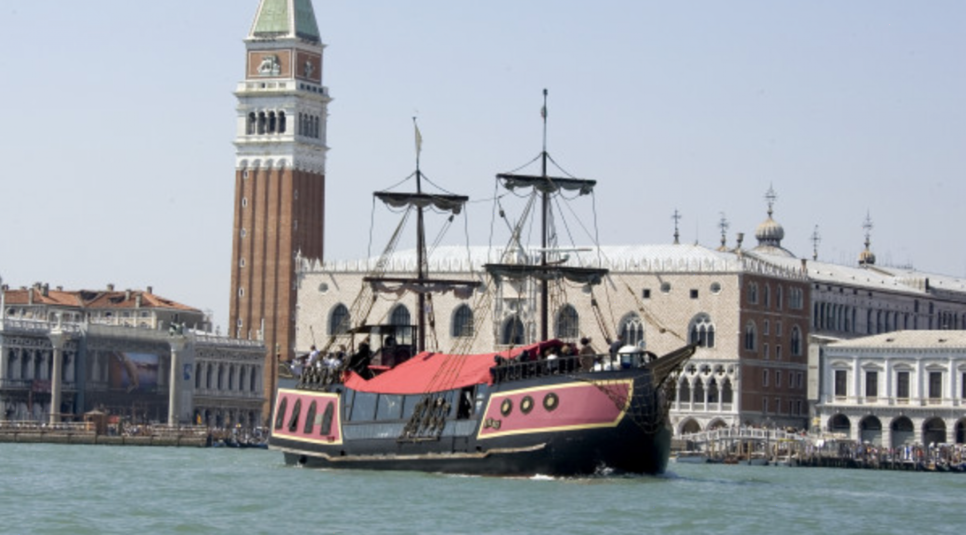 Crociera con cena in galeone a Venezia