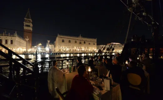 Crociera con cena in galeone a Venezia