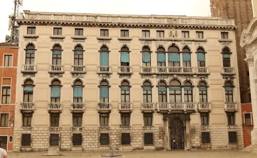 Labia-Palast