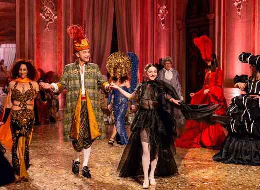 Carnival Extravaganza, Carnaval de Venecia 2027